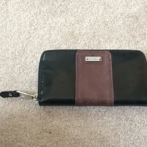 PREOWNED BADGLEY MISHKA BLACKBROWN LEATHER WALLET - Picture 7 of 7